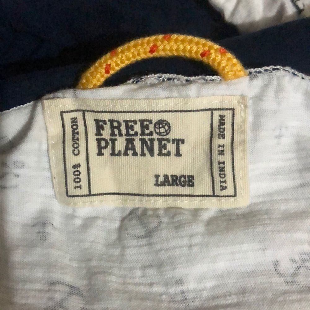 Free Planet Top  - Picture 5 of 5